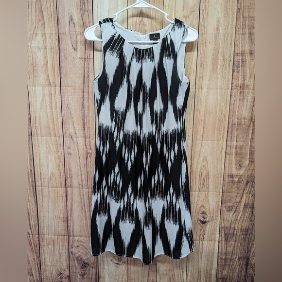 Worthington pleated color shift above knee dress size 4 - Picture 2 of 6